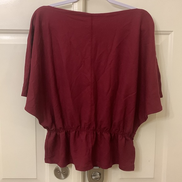 Prologue burgundy boat neck short sleeve batwing top. Size M - Picture 1 of 4